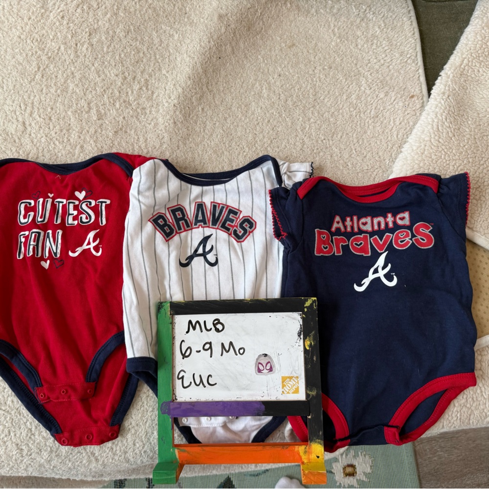 Atlanta Braves MLB Baby Bodysuit Set